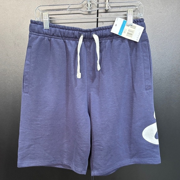 Nike Swoosh League French Terry, elastic waist drawcord,hip pockets 9”inseam - Picture 2 of 7